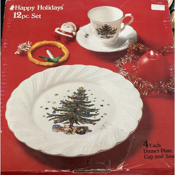 Vintage NIKKO "Happy Holidays" NIB China Set 12 Pieces Never Used Retired 2014 - Picture 1 of 6